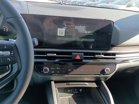 New 2026 Kia Sportage EX w/ EX Panoramic Sunroof Package image 25