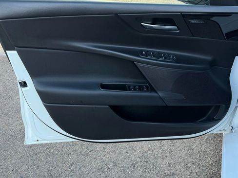 Used 2019 Jaguar XE Premium RWD image 34