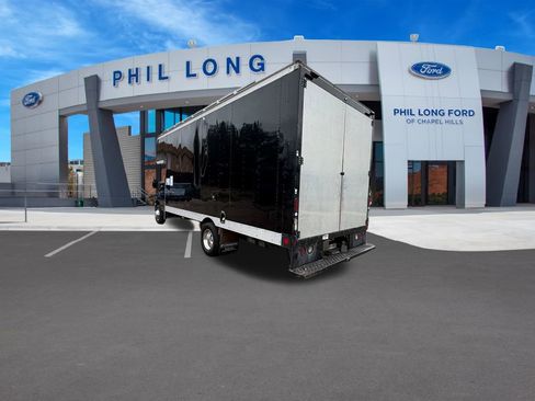 Used 2016 Ford E-450 and Econoline 450 Super Duty RWD image 3