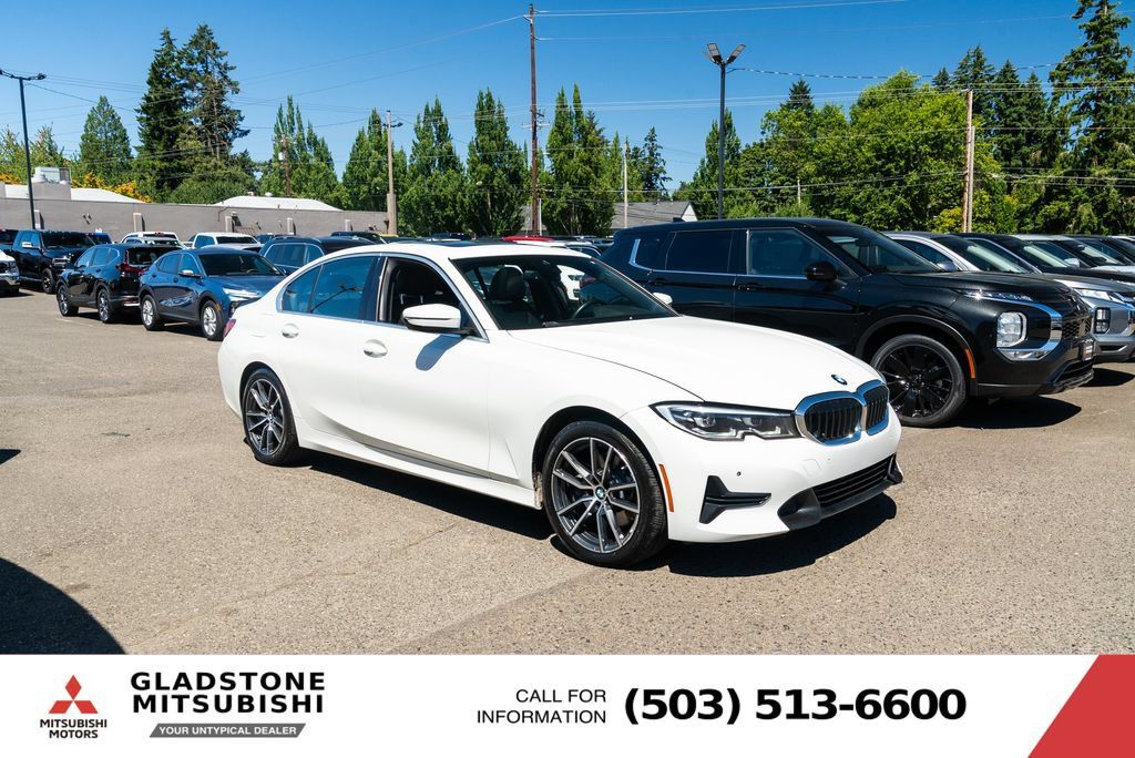 Used 2020 BMW 330i Sedan w/ Convenience Package RWD image 25