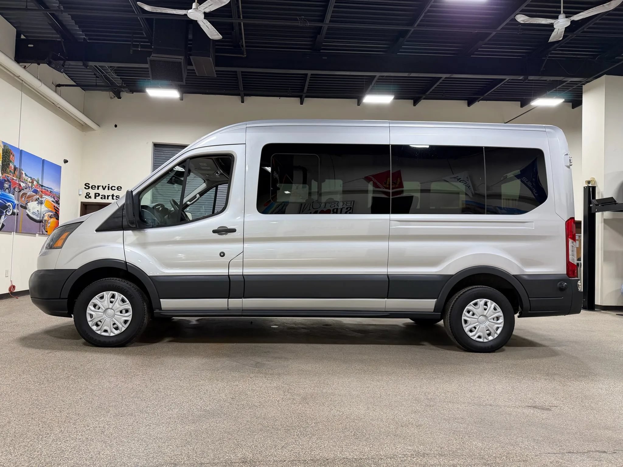 Used 2015 Ford Transit 250 148 Medium Roof RWD image 9