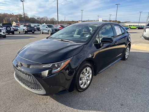 Used 2020 Toyota Corolla LE image 4