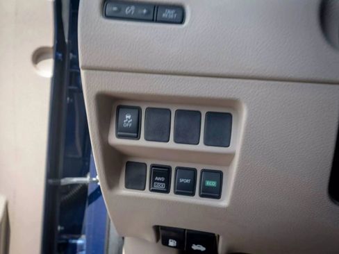 Used 2017 Nissan Rogue S image 28