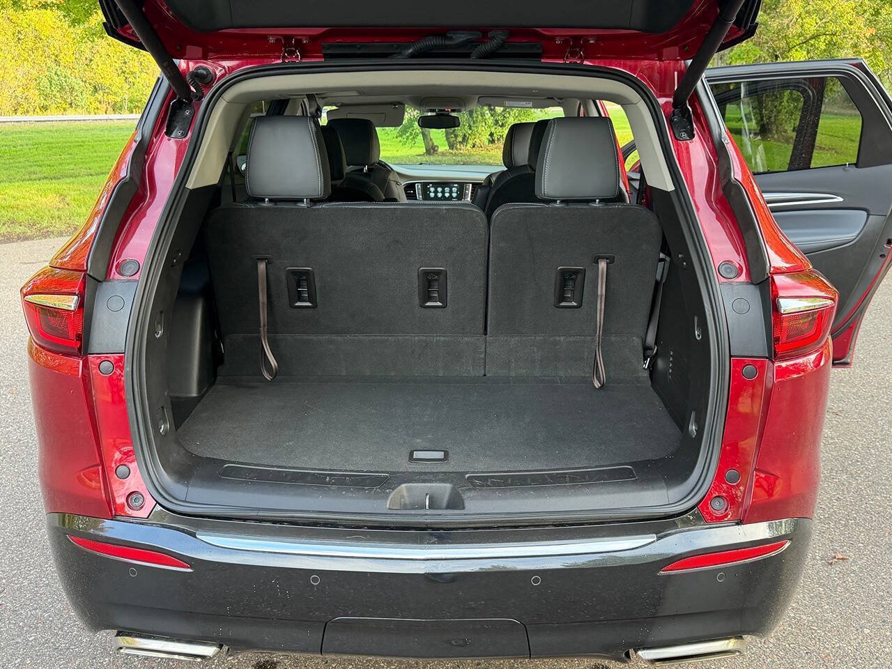 Used 2018 Buick Enclave Essence w/ Trailering Package FWD image 5