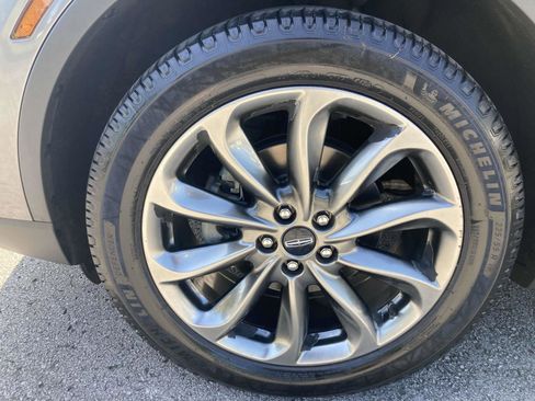 Used 2021 Lincoln Corsair AWD w/ Premium Package image 14