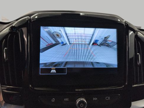 Used 2023 Chevrolet Traverse LT AWD/4WD image 14