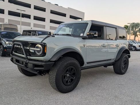 Used 2021 Ford Bronco First Edition image 3