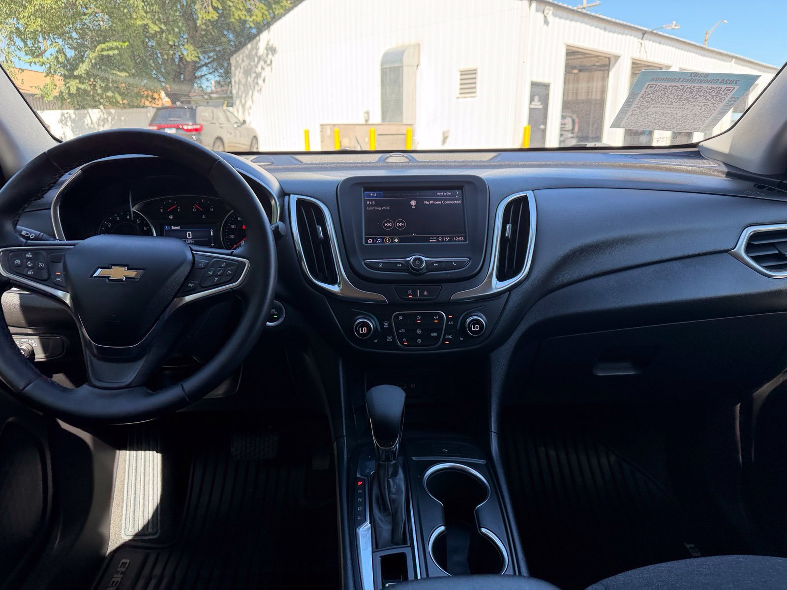Used 2024 Chevrolet Equinox LT w/ LPO, Floor Liner Package FWD image 18