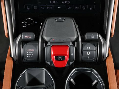 Used 2023 Lamborghini Urus S image 37