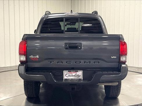 Used 2022 Toyota Tacoma SR image 4