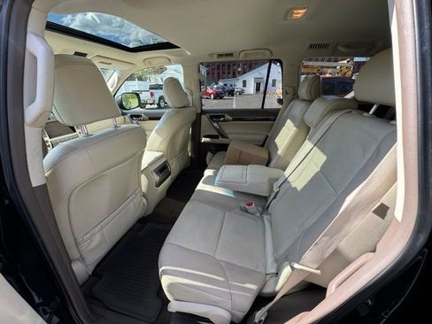 Used 2018 Lexus GX 460 Premium w/ Premium Package AWD/4WD image 17