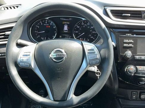 Used 2016 Nissan Rogue S w/ S Family Package FWD image 23