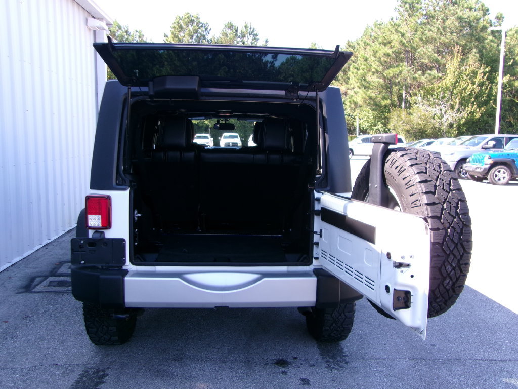 Used 2014 Jeep Wrangler Unlimited Sport w/ Quick Order Package 24S AWD/4WD image 22
