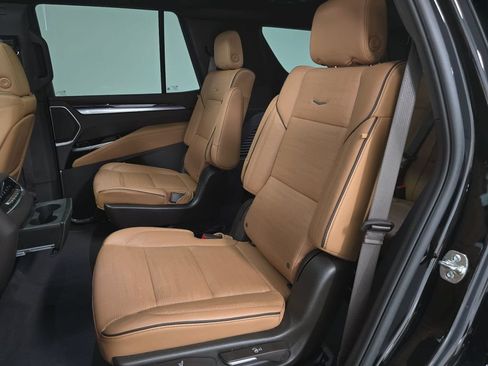 Used 2025 Cadillac Escalade Premium Luxury w/ Touring Package AWD/4WD image 26