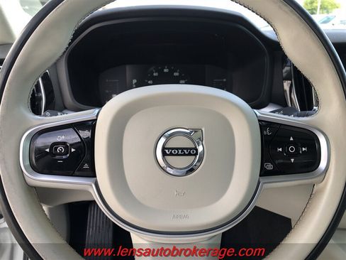 Used 2019 Volvo S60 T5 Momentum w/ Premium Package FWD image 13