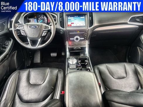 Used 2019 Ford Edge Titanium image 12