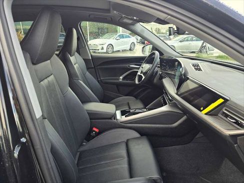 New 2025 Audi Q5 Prestige image 11