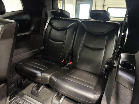 Used 2024 Cadillac XT6 Sport w/ Technology Package image 13