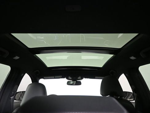 Used 2021 INFINITI QX50 Luxe w/ Appearance Package FWD image 19