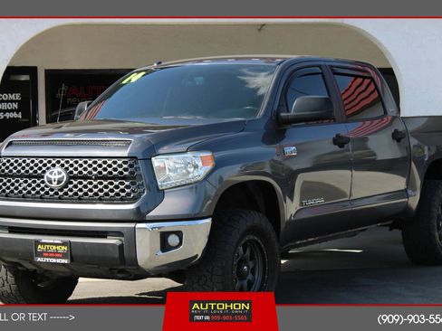 Used 2014 Toyota Tundra SR5 w/ SR5 Upgrade Package AWD/4WD image 1