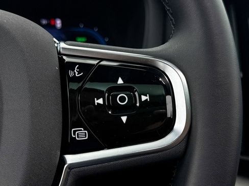 Used 2024 Volvo XC60 T8 Ultimate w/ Climate Package image 24