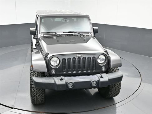 Used 2014 Jeep Wrangler Unlimited Sahara w/ Dual Top Group image 20