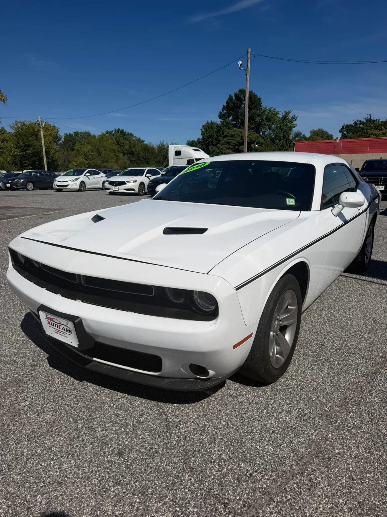 Used 2016 Dodge Challenger SXT RWD image 21