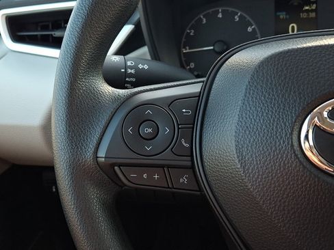 Used 2025 Toyota Corolla LE w/ LE Premium Package FWD image 20