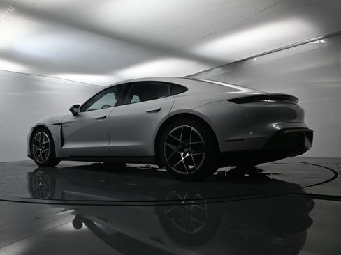 Used 2025 Porsche Taycan image 51