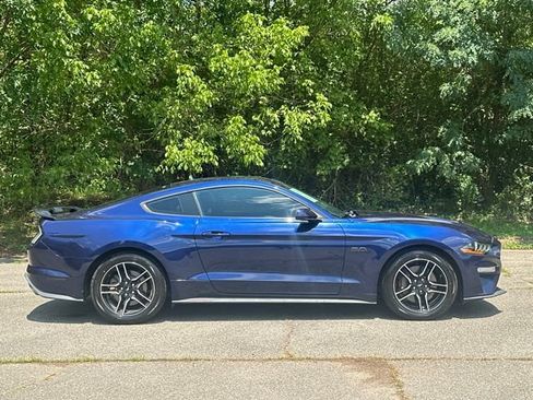 Used 2019 Ford Mustang GT RWD image 6