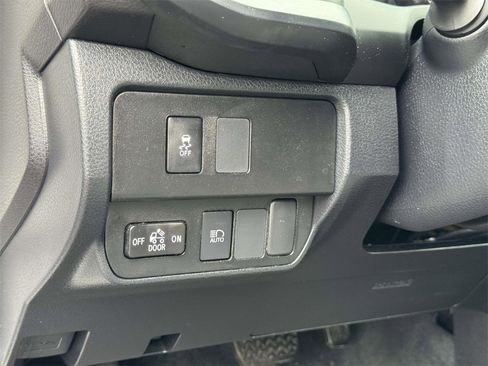 Used 2023 Toyota Tacoma SR image 9