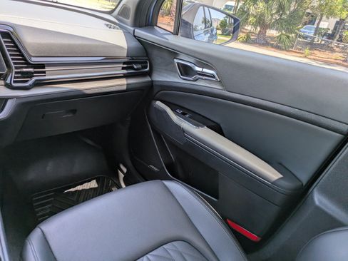Certified 2025 Kia Sportage X-Pro Prestige AWD/4WD image 15