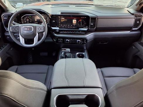New 2026 GMC Sierra 1500 SLT image 4