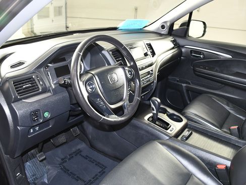 Used 2019 Honda Ridgeline RTL image 2
