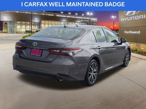 Used 2023 Toyota Camry XLE image 7
