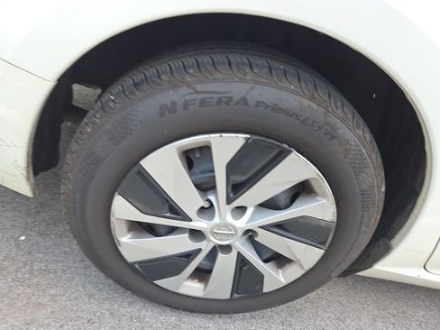 Used 2020 Nissan Altima 2.5 S FWD image 3