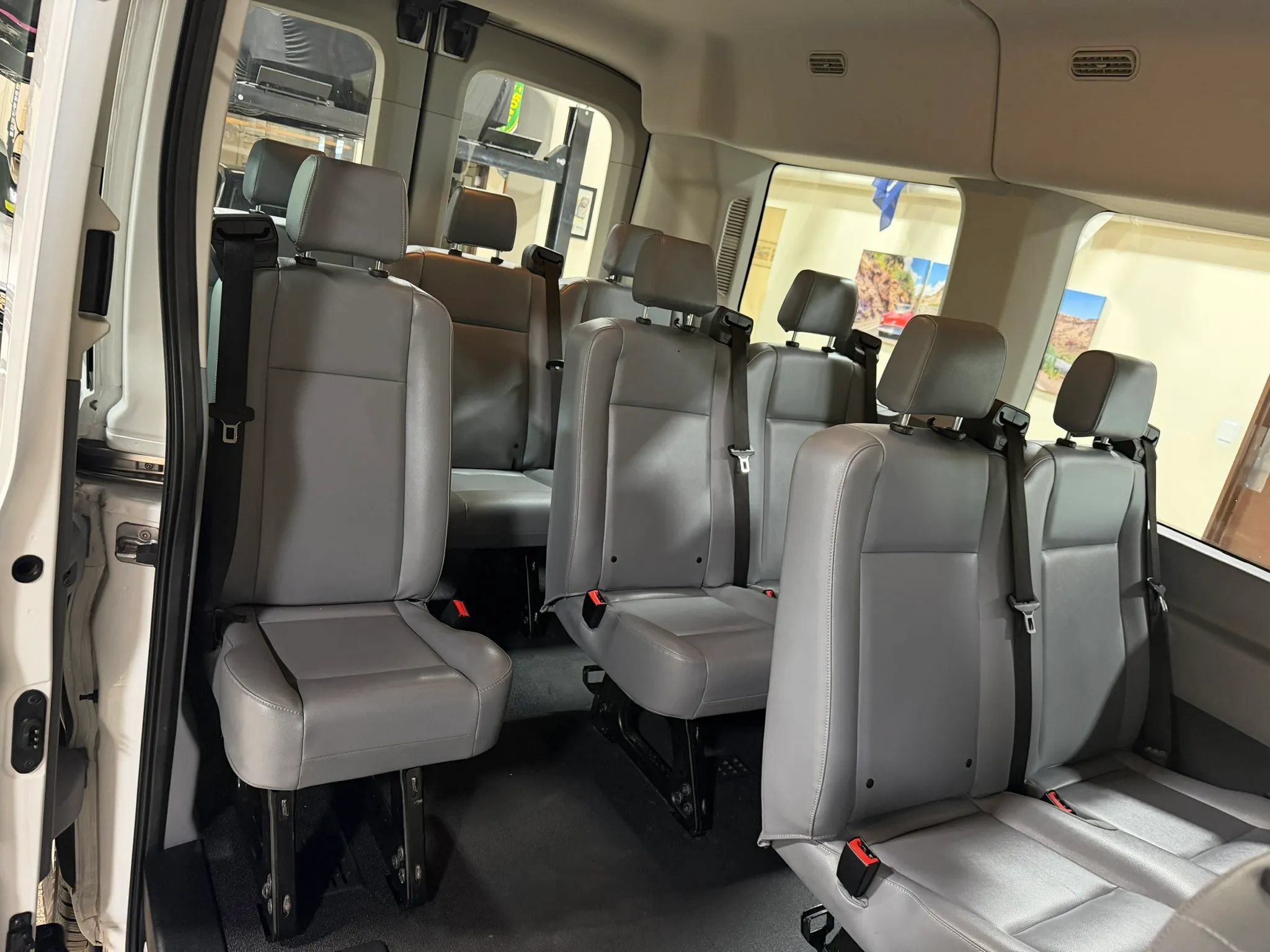 Used 2018 Ford Transit 150 XL RWD image 29
