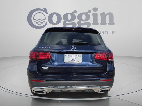 Used 2022 Mercedes-Benz GLC 300 image 4
