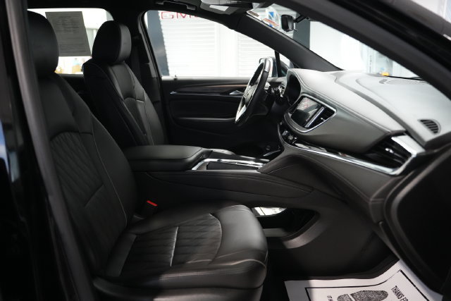Used 2024 Buick Enclave Avenir w/ Avenir Technology Package AWD/4WD image 24