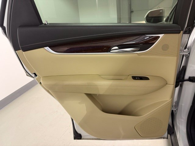 Used 2017 Cadillac XT5 Luxury w/ Driver Awareness Package FWD image 25