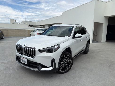 Used 2025 BMW X1 xDrive28i w/ Technology Package AWD/4WD image 2
