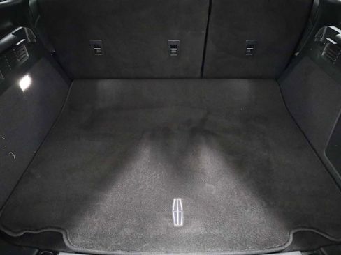 Used 2018 Lincoln MKX Reserve w/ Luxury Package image 39