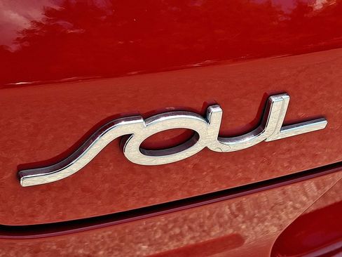Used 2020 Kia Soul GT-Line Turbo FWD image 30