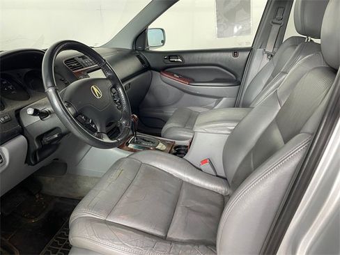Used 2005 Acura MDX Touring image 2
