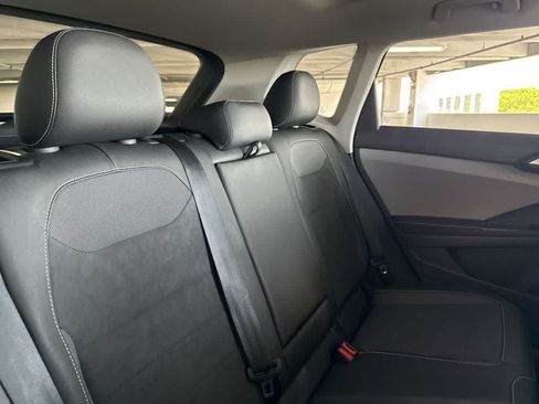 Certified 2024 Volkswagen Taos SE FWD image 26