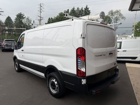 Used 2019 Ford Transit 250 130 Low Roof RWD image 3
