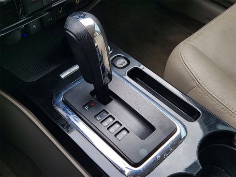 Used 2009 Ford Escape 2WD Hybrid image 17