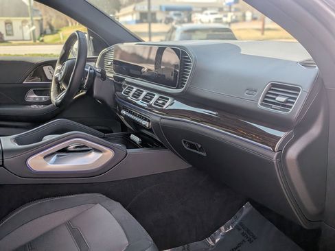 Used 2025 Mercedes-Benz GLE 53 AMG 4MATIC Coupe image 39