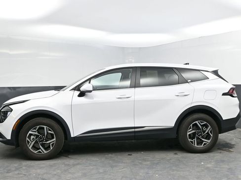 Used 2025 Kia Sportage LX AWD/4WD image 4