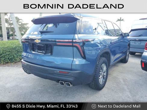 Used 2024 Chevrolet Traverse LS image 7